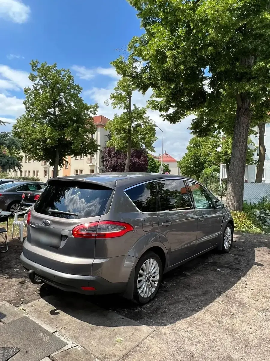 Gebraucht Ford S-MAX 163 PS (119 kW) 2012 Grau Van / Kleinbus