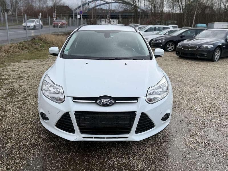 Gebraucht Ford Focus Titanium 150 PS (110 kW) 2013 Weiß Kombi