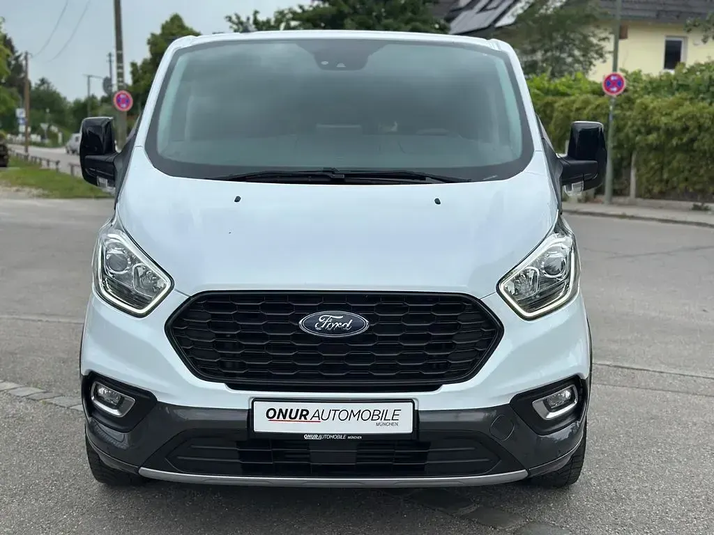 Gebraucht Ford Tourneo Active 150 PS (110 kW) 2023 Weiß Van / Kleinbus