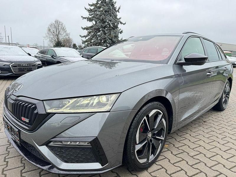 Grau Gebraucht 2022 Skoda Octavia RS Limousine | 25.190 € (Fairer Preis) - Bild 1/4