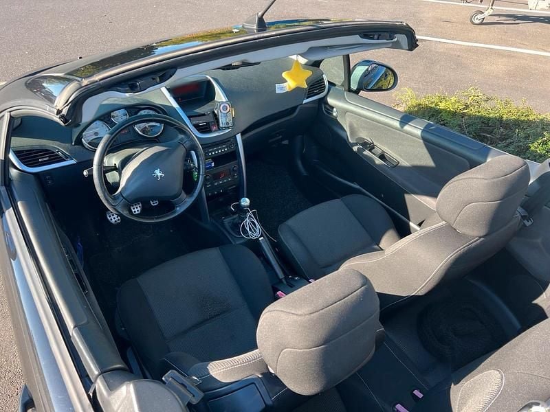 Gebraucht Peugeot 207 CC 110 PS (80 kW) 2008 Schwarz Cabrio