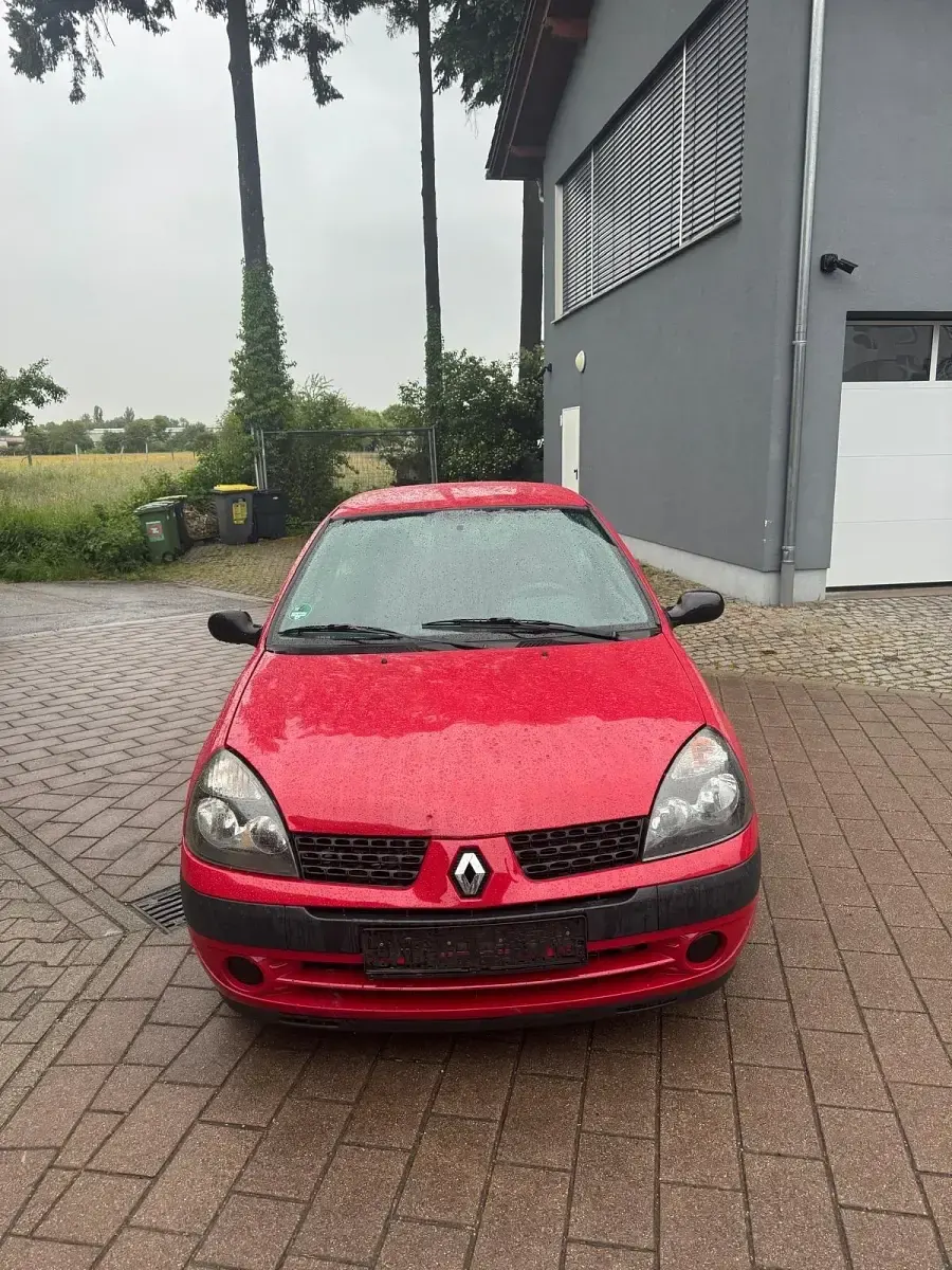 Gebraucht Renault Clio II 75 PS (55 kW) 2004 Rot Kleinwagen
