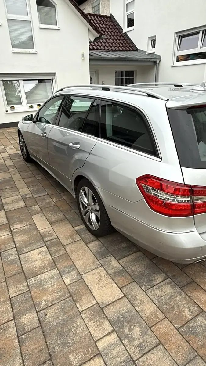 Gebraucht Mercedes E350 Avantgarde 231 PS (169 kW) 2010 Silber Kombi
