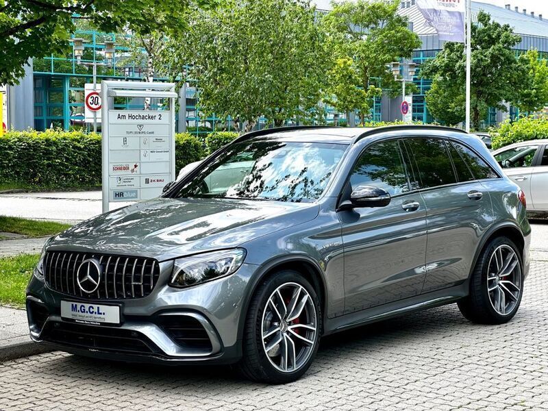 Grau Gebraucht 2018 Mercedes GLC63 AMG AMG SUV | 41.890 € (Fairer Preis) - Bild 1/4