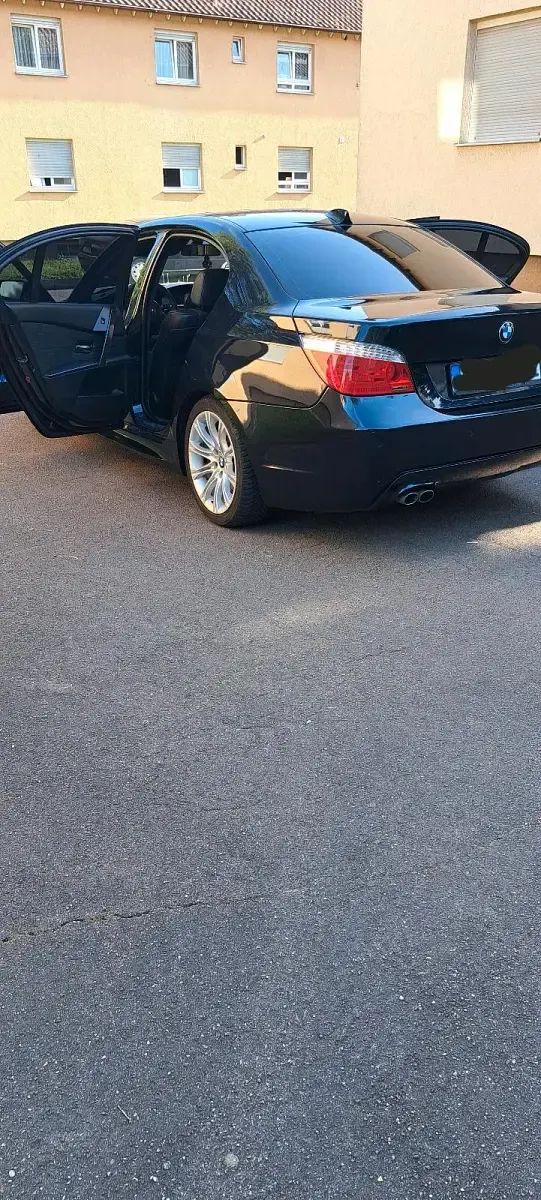 Gebraucht BMW 525 M Sport 177 PS (130 kW) 2005 Blau Limousine