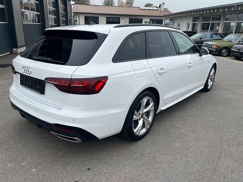 Gebraucht Audi A4 S-Line 150 PS (110 kW) 2023 Weiß Kombi