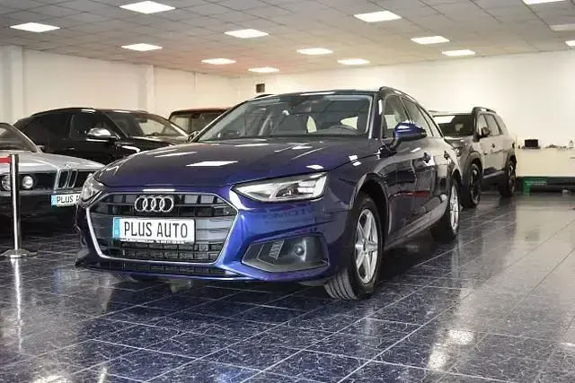 Gebraucht Audi A4 Basis 136 PS (100 kW) 2023 Blau Kombi