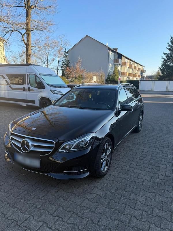 Gebraucht Mercedes E200 136 PS (100 kW) 2016 Schwarz Kombi