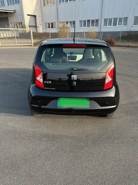 Używany Seat Mii Chic 60 KM (44 kW) 2015 Czarny Hatchback