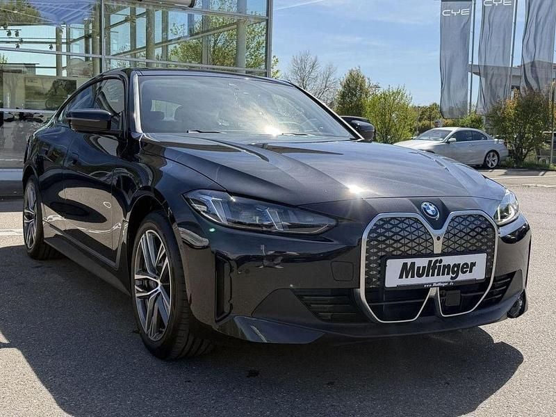 Gebraucht BMW i4 210 kW (286 PS) 2025 Blacksapphire (metallic) Limousine