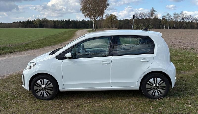 Second-hand VW e-up! 61 kW (83 CP) 2021 Alb Hatchback