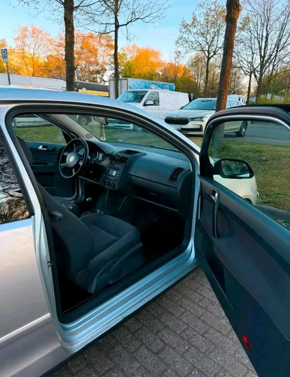 Gebraucht VW Polo 75 PS (55 kW) 2005 Silber Kleinwagen