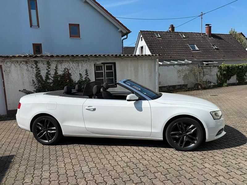Używany Audi A5 Cabriolet 179 KM (131 kW) 2014 Biały Kabriolet