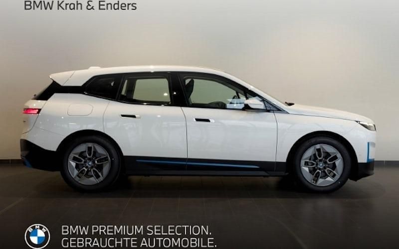 Gebraucht BMW iX 300 kW (408 PS) 2021 Weiß SUV
