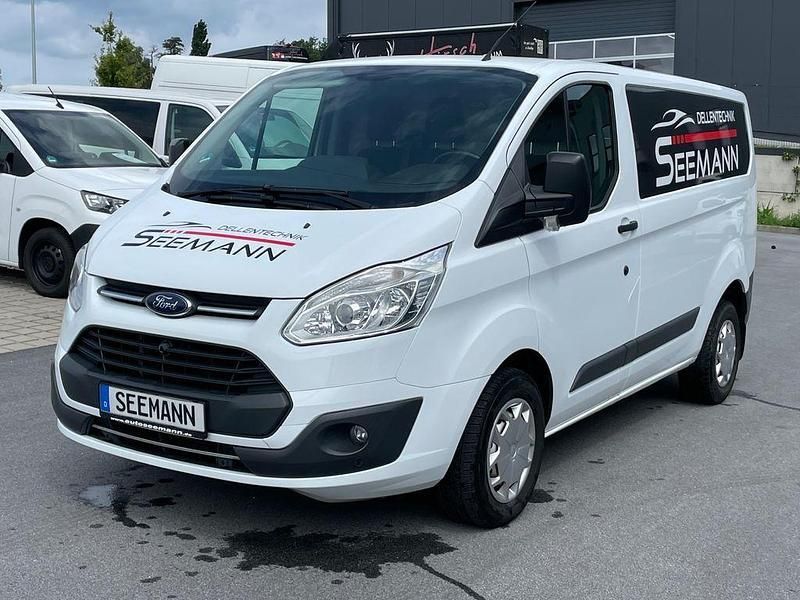 Weiß Gebraucht 2017 Ford Transit Custom Van / Kleinbus | 10.500 € - Bild 1/4
