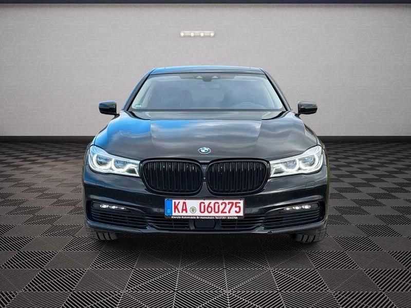 Gebraucht BMW 750 Performance 400 PS (294 kW) 2018 Schwarz Limousine