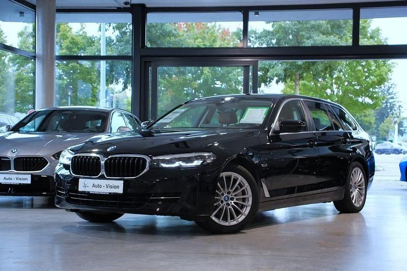 Schwarz Gebraucht 2022 BMW 530e Limousine | 31.390 € (Superpreis) - Bild 1/3