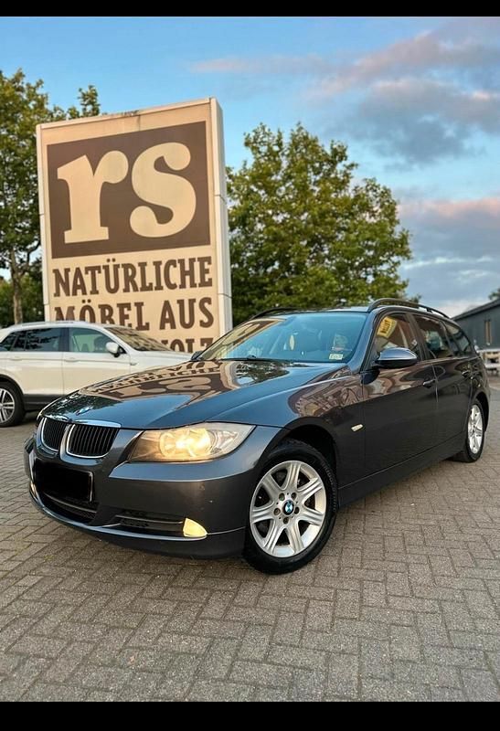 Gebraucht BMW 320 150 PS (110 kW) 2007 Grau Kombi