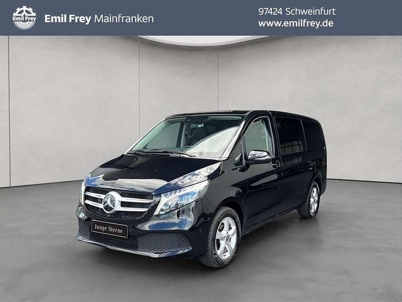 Schwarz Gebraucht 2023 Mercedes V220 Van / Kleinbus | 49.990 € (Fairer Preis) - Bild 1/4