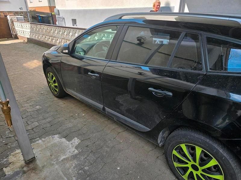 Gebraucht Renault Mégane III 101 PS (74 kW) 2012 Schwarz Kombi