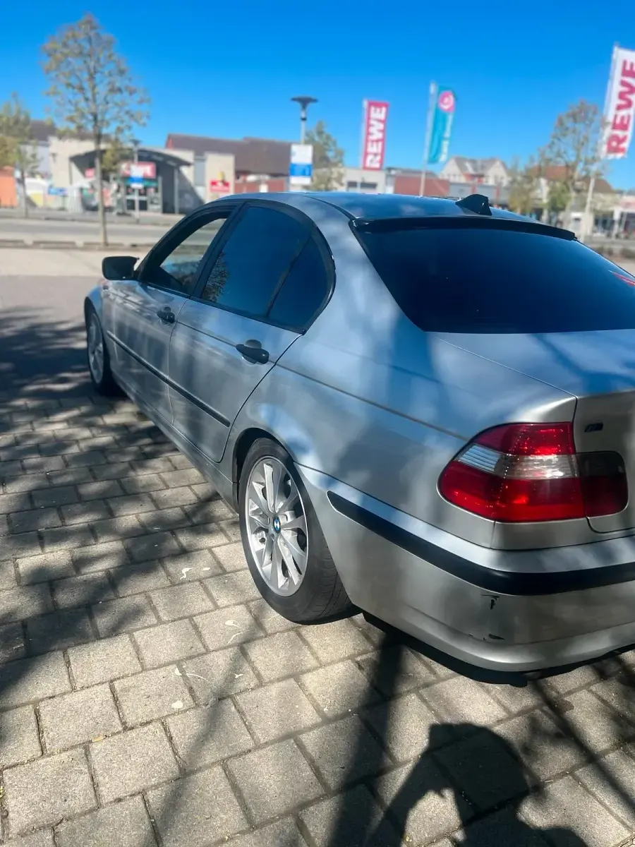 Second-hand BMW 320 150 CP (110 kW) 2003 Berlinǎ