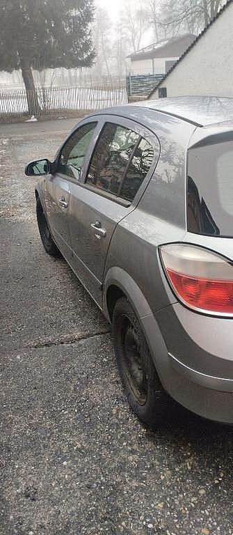 Gebraucht Opel Astra 105 PS (77 kW) 2006 Blau Limousine