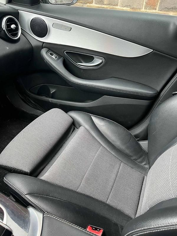 Gebraucht Mercedes C250 Business 204 PS (150 kW) 2016 Silber Kombi