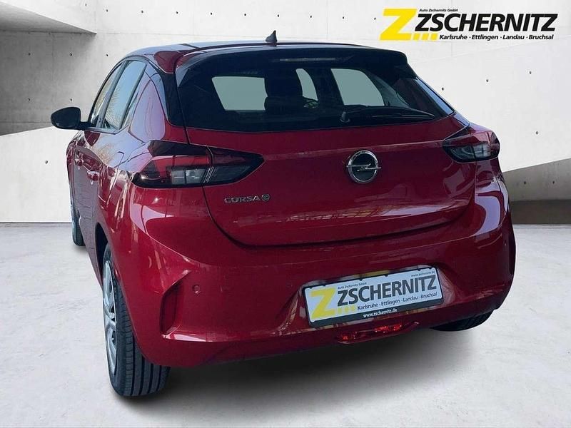 Gebraucht Opel Corsa-e Edition 100 kW (136 PS) 2022 Chili rot/kardio rot Kleinwagen