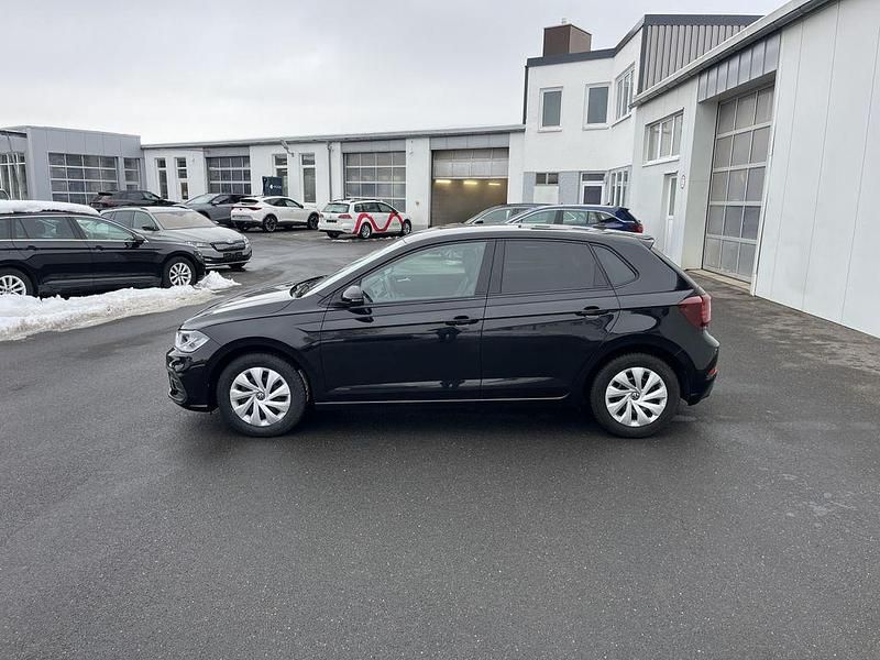 Gebraucht VW Polo Life 95 PS (69 kW) 2022 Schwarz Limousine