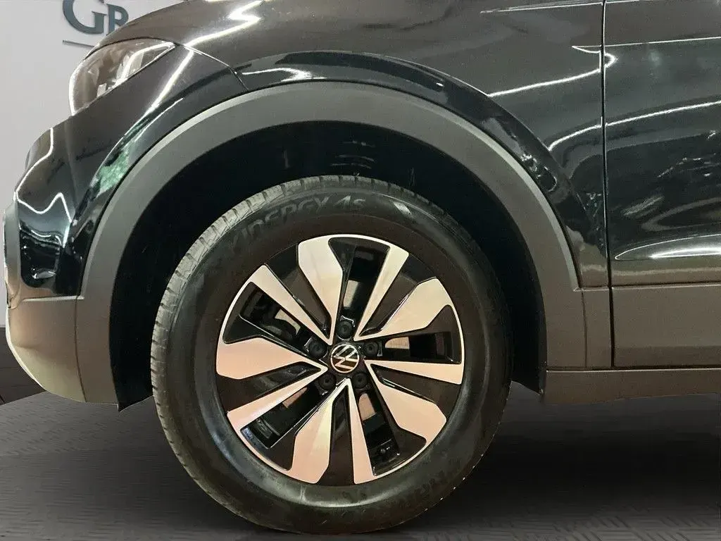 Używany VW T-Cross Move 110 KM (80 kW) 2023 Czarny SUV