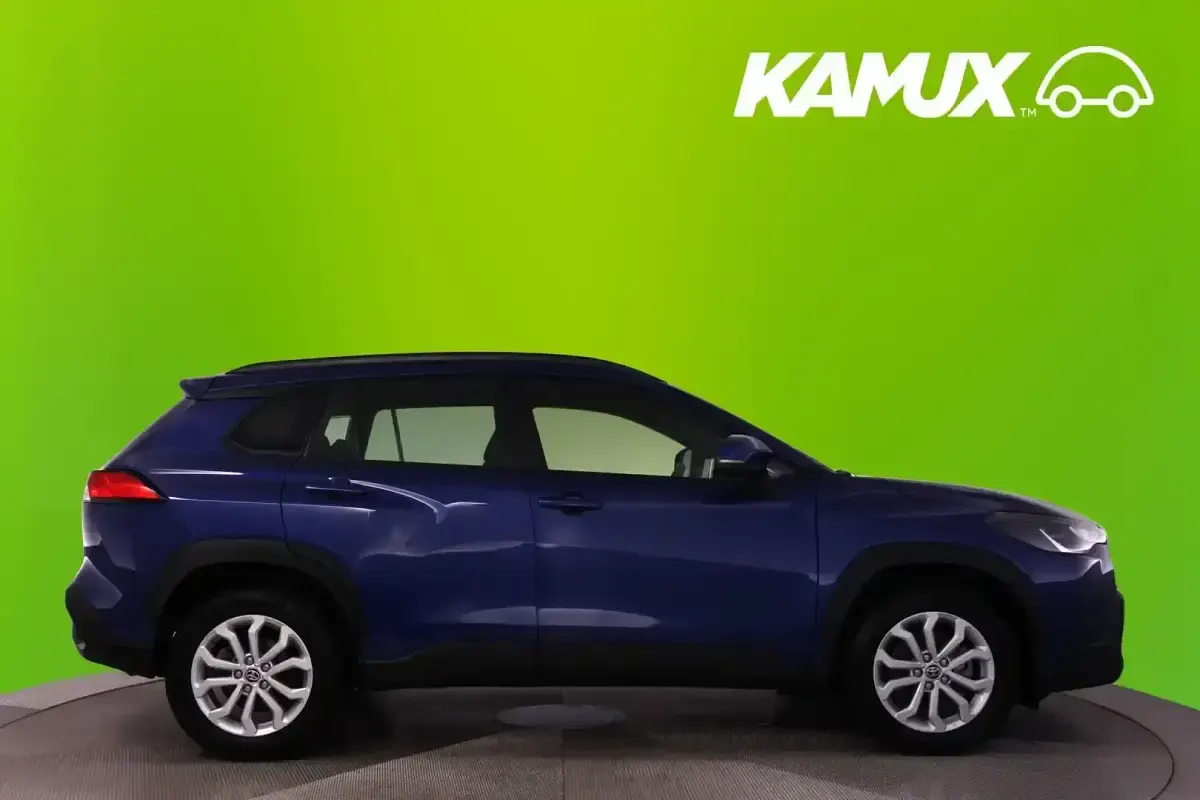 Gebraucht Toyota Corolla Cross Comfort 140 PS (102 kW) 2024 Blau SUV