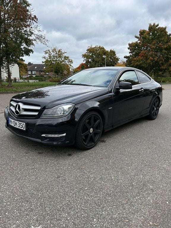 Schwarz Gebraucht 2012 Mercedes C350 AMG Coupé | 12.490 € (Superpreis) - Bild 1/4