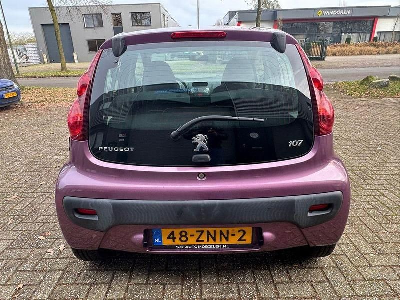 Gebraucht Peugeot 107 Access 68 PS (50 kW) 2013 Violett Kleinwagen