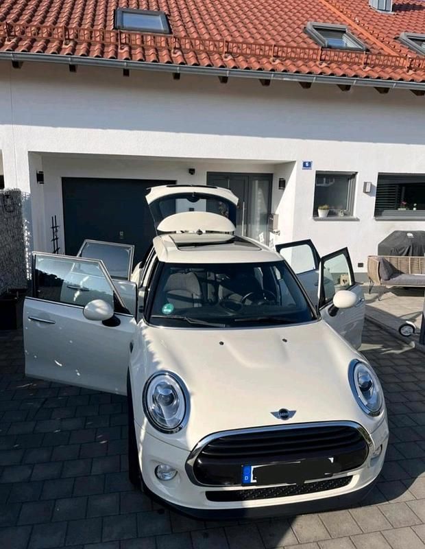 Second-hand Mini Cooper 2018 Alb Hatchback