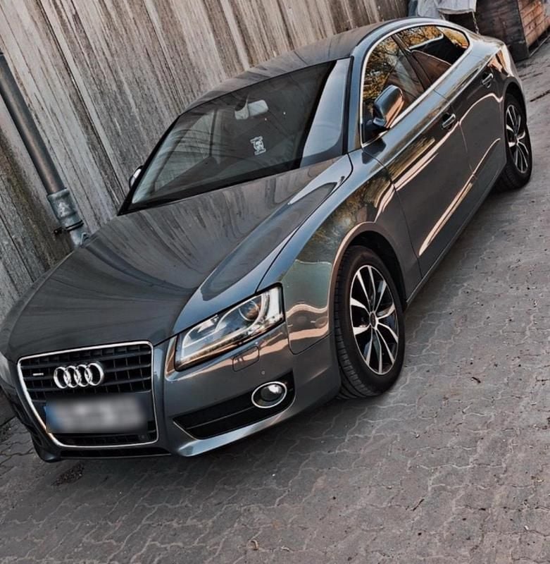 Grau Gebraucht 2010 Audi A5 Coupé | 8.000 € (Guter Preis) - Bild 1/4