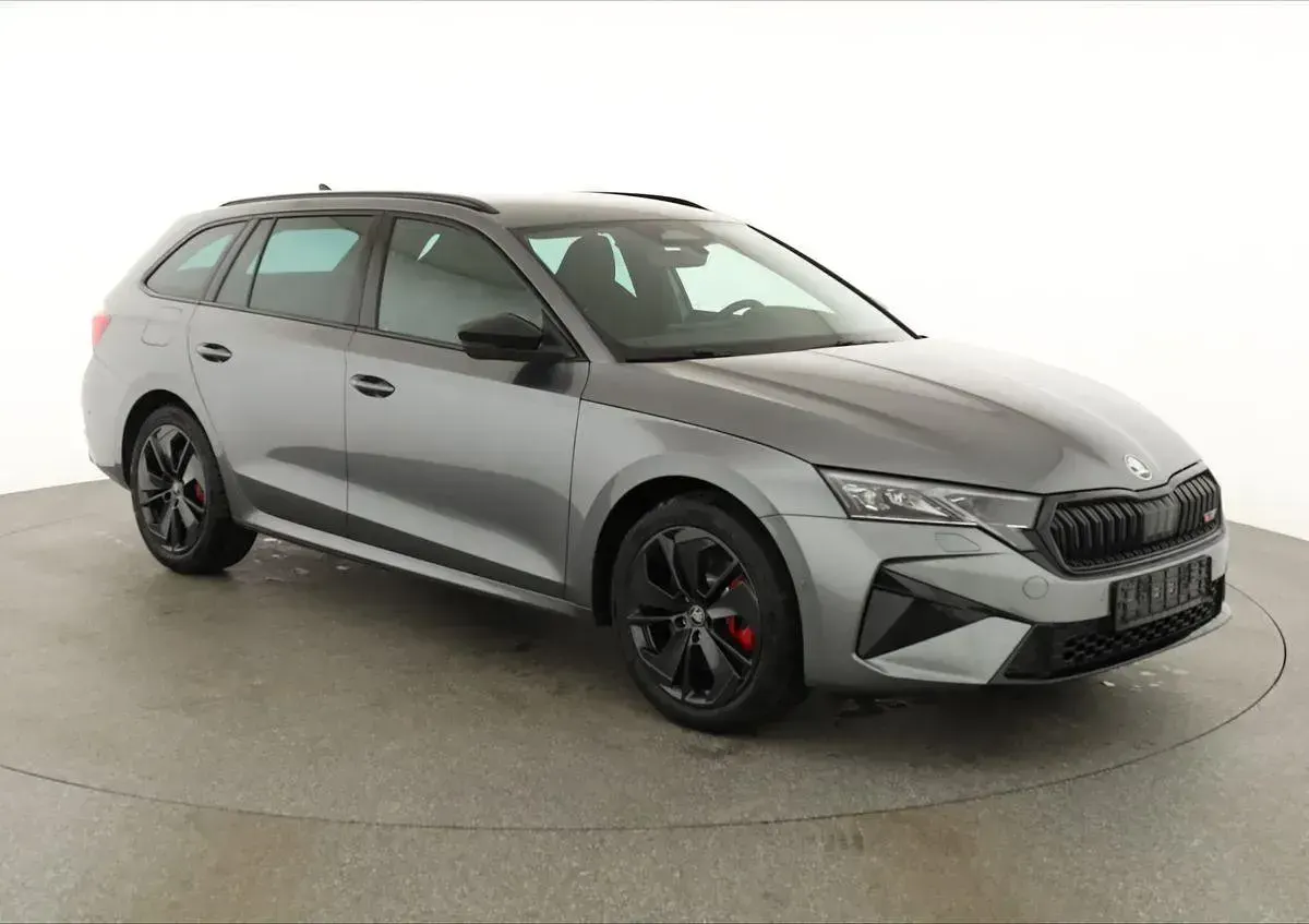 Neu Skoda Octavia RS 265 PS (194 kW) 2026 Graphite grau metallic Kombi