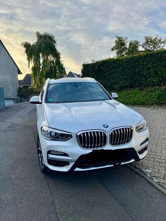 Weiß Gebraucht 2017 BMW X3 xLine SUV | 22.100 € (Etwas zu teuer) - Bild 1/4