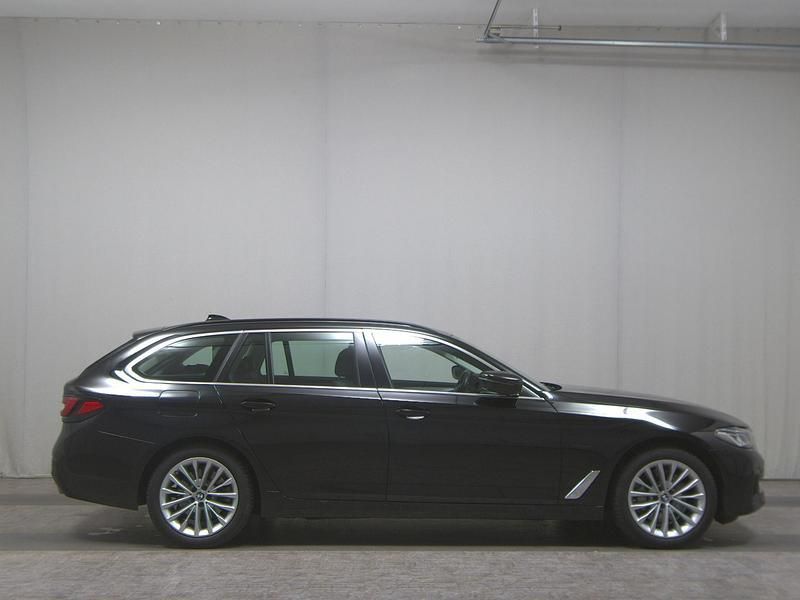Schwarz Gebraucht 2020 BMW 530 Kombi | 22.980 € - Bild 1/4