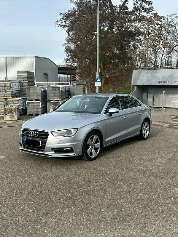 Silber Gebraucht 2016 Audi A3 Limousine | 11.000 € (Superpreis) - Bild 1/4
