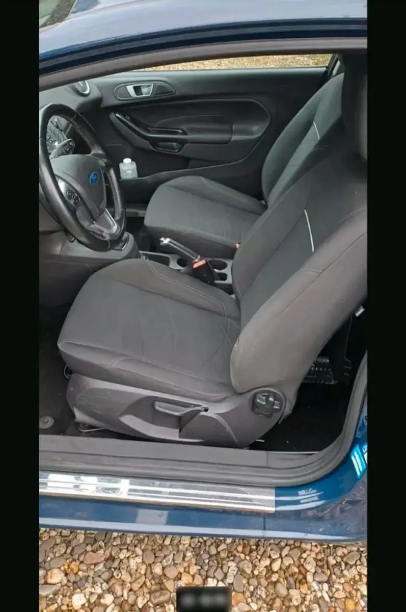 Gebraucht Ford Fiesta 70 PS (51 kW) 2016 Blau Kleinwagen