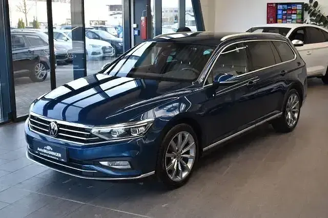 Gebraucht VW Passat Elegance 200 PS (147 kW) 2022 Blau Kombi