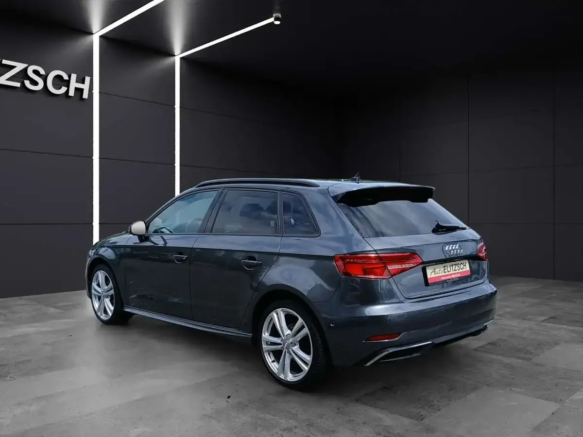 Gebraucht Audi A3 Sport 204 PS (150 kW) 2020 Daytonagrau perleffekt Limousine