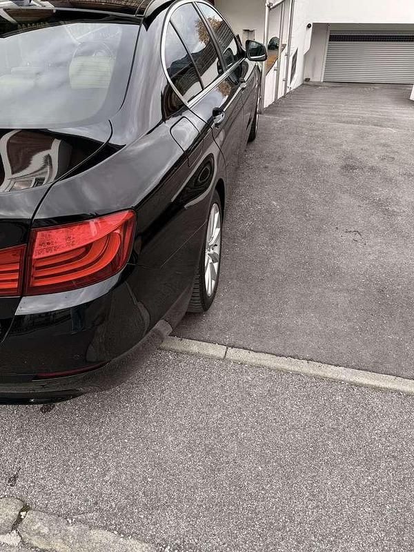 Gebraucht BMW 520 184 PS (135 kW) 2012 Limousine