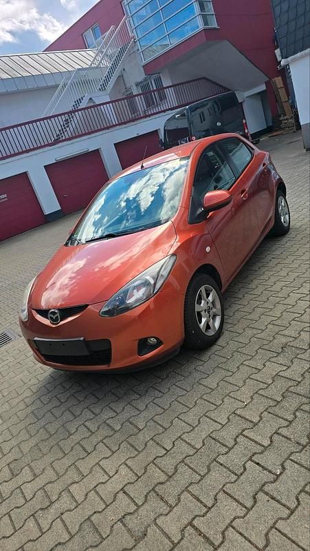 Orange Gebraucht 2009 Mazda 2 Kleinwagen | 5.500 € (Etwas zu teuer) - Bild 1/4