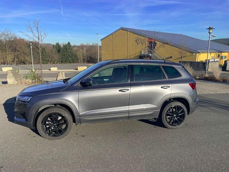 Gebraucht Skoda Karoq Selection 150 PS (110 kW) 2024 Grau SUV