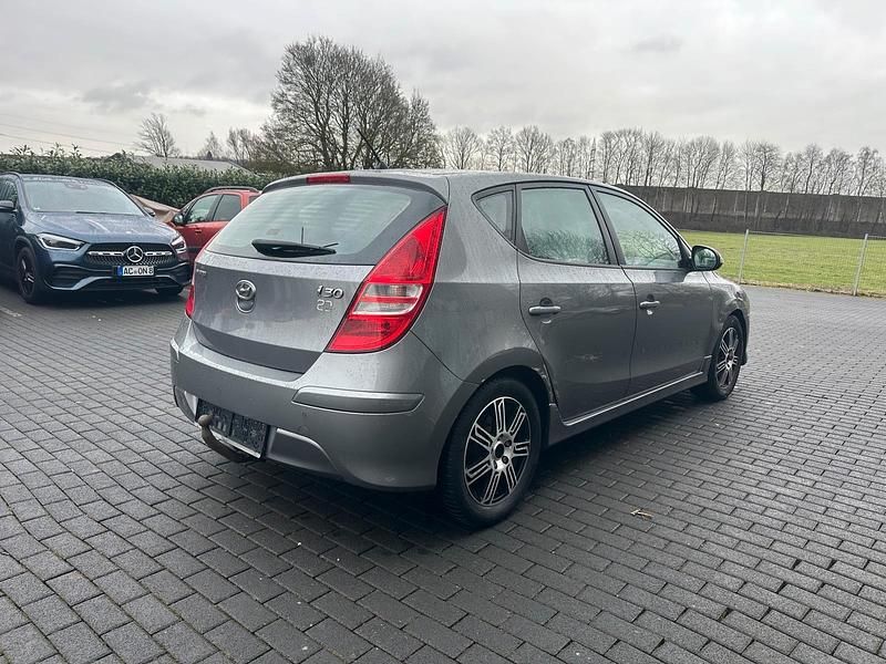 Gebraucht Hyundai i30 2012 Grau Limousine