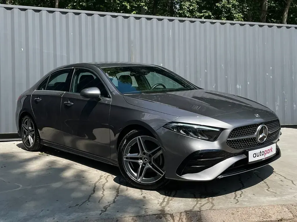 Gebraucht Mercedes A180 AMG 136 PS (100 kW) 2024 Limousine