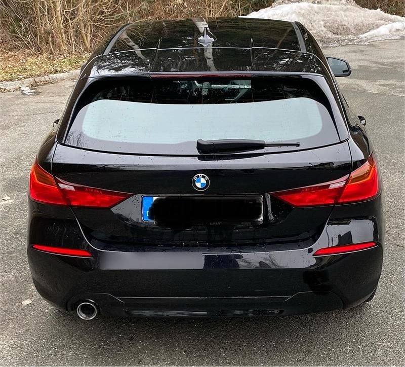 Gebraucht BMW 116 115 PS (84 kW) 2020 Schwarz Kleinwagen