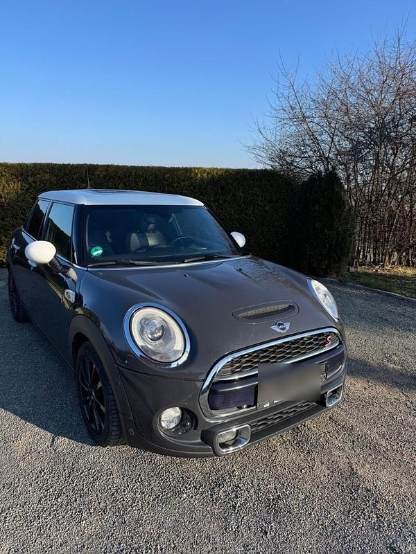 Usado Mini Metropolitan 170 HP (125 kW) 2015 Cinzento Citadino