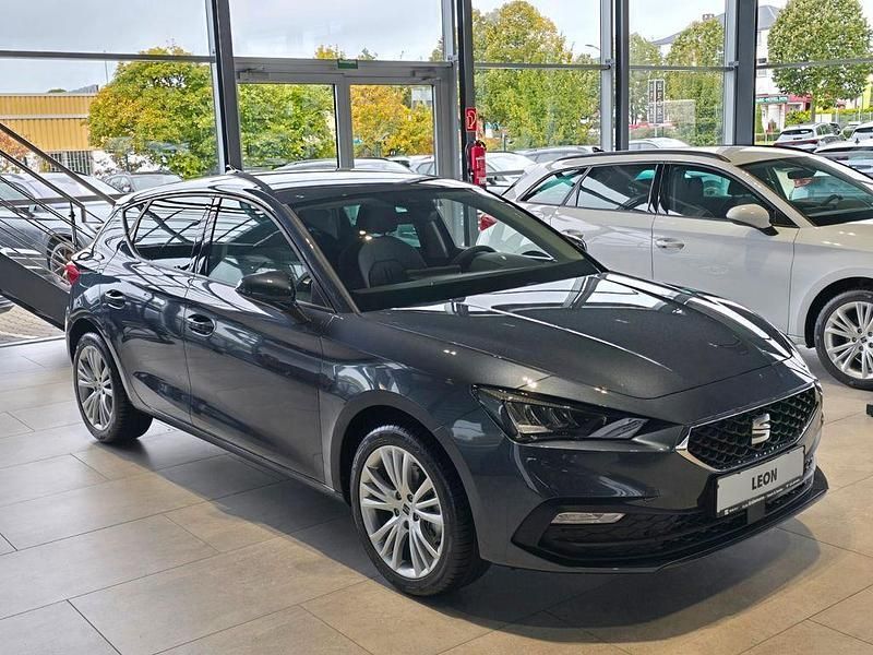 "magnetic tech" Neu 2024 Seat Leon Style Limousine | 29.990 € (Fairer Preis) - Bild 1/4